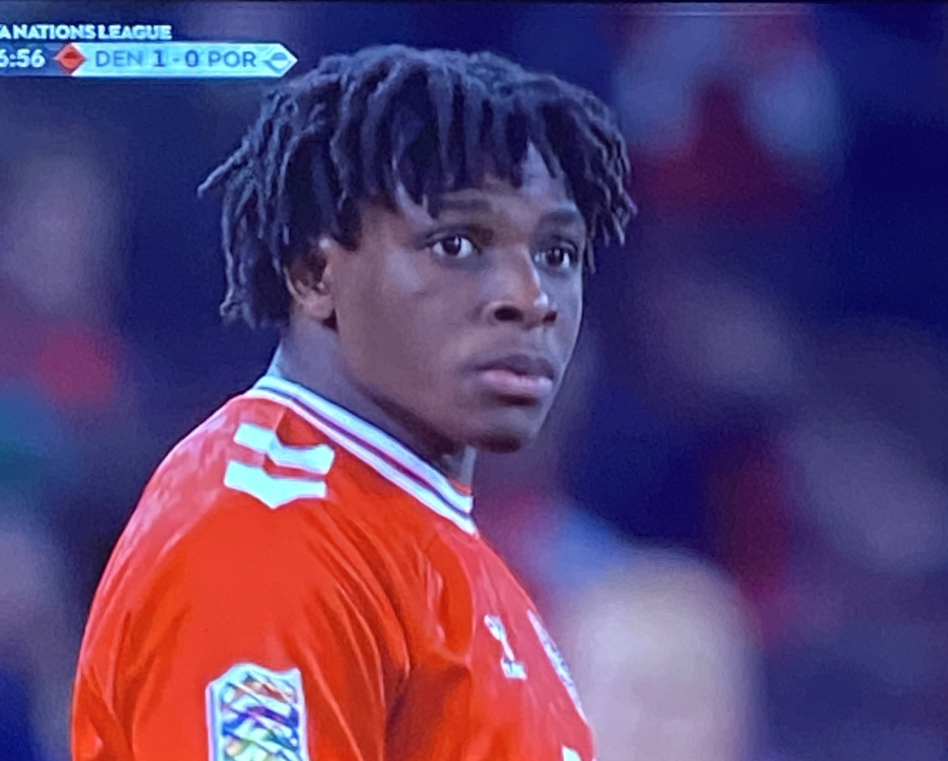 巴黎圣日耳曼教练压力巨大！，科维托娃遭遇十二持续失利观众掌声雷动的简单介绍